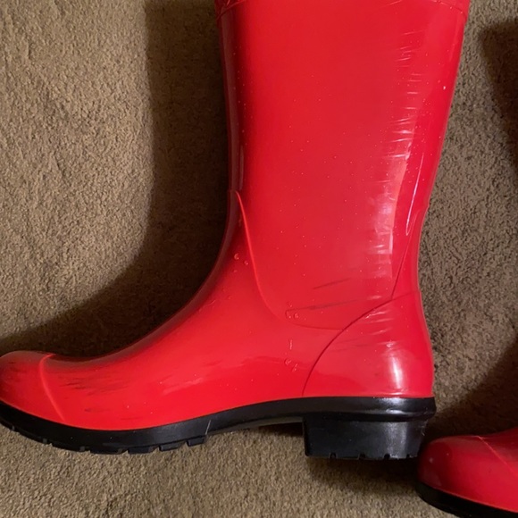 UGG red rain boot - Picture 4 of 8